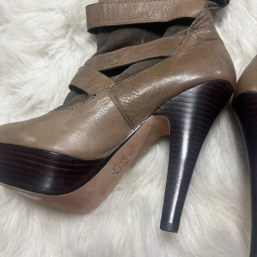 Dolce Vita Strappy Bandage Leather Knee High Heeled Boots size 6.5